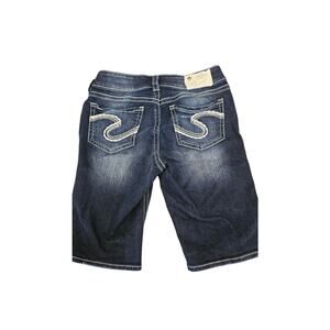 Silver Suki Capris size 27 length 11‎